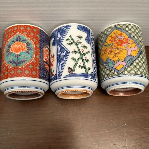 Lot of 5 Vintage Japanese Asian Porcelain Sake Tea Cup Flowers Blossom - Picture 5 of 11